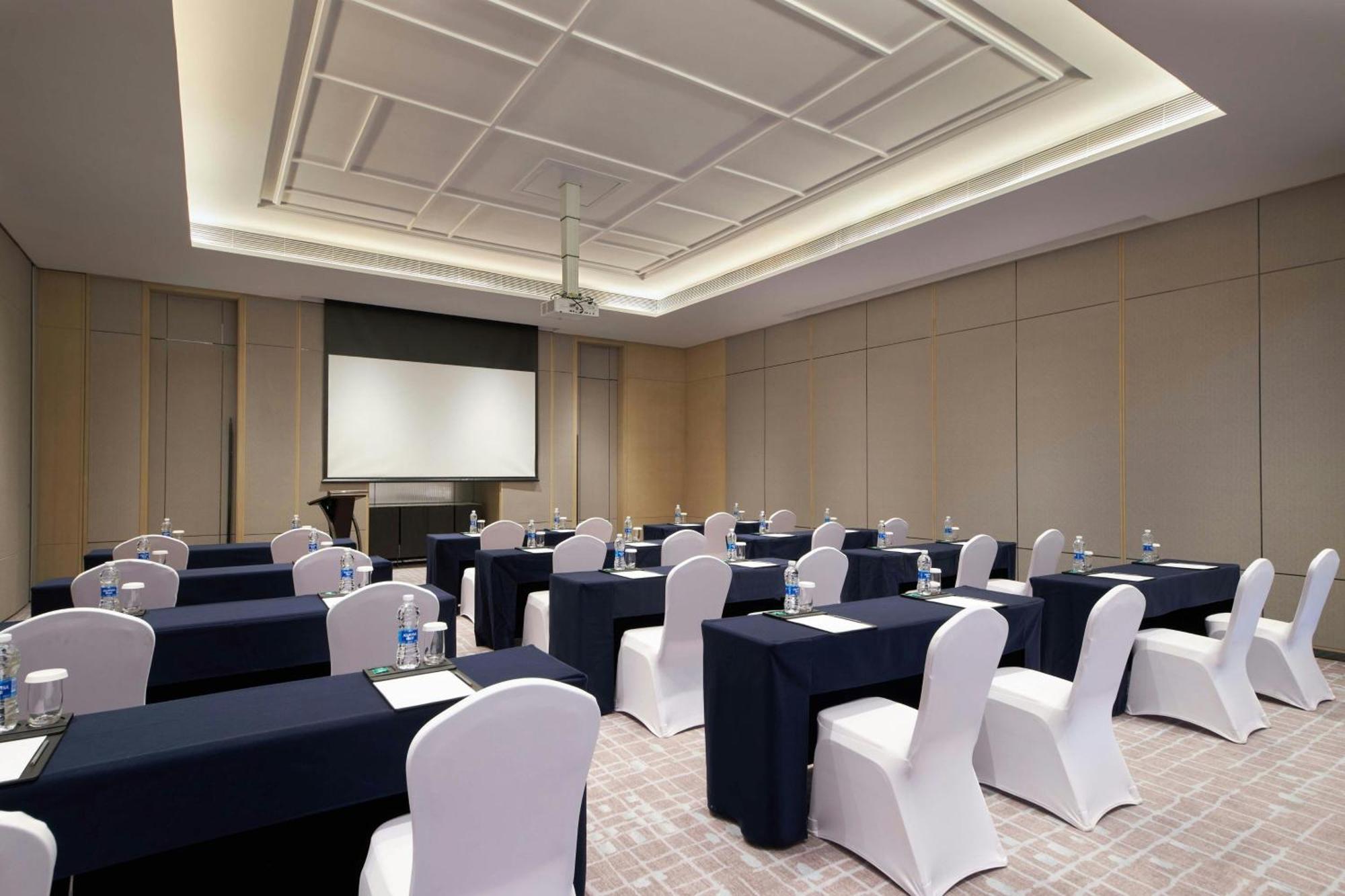 Courtyard By Marriott Changchun Buitenkant foto